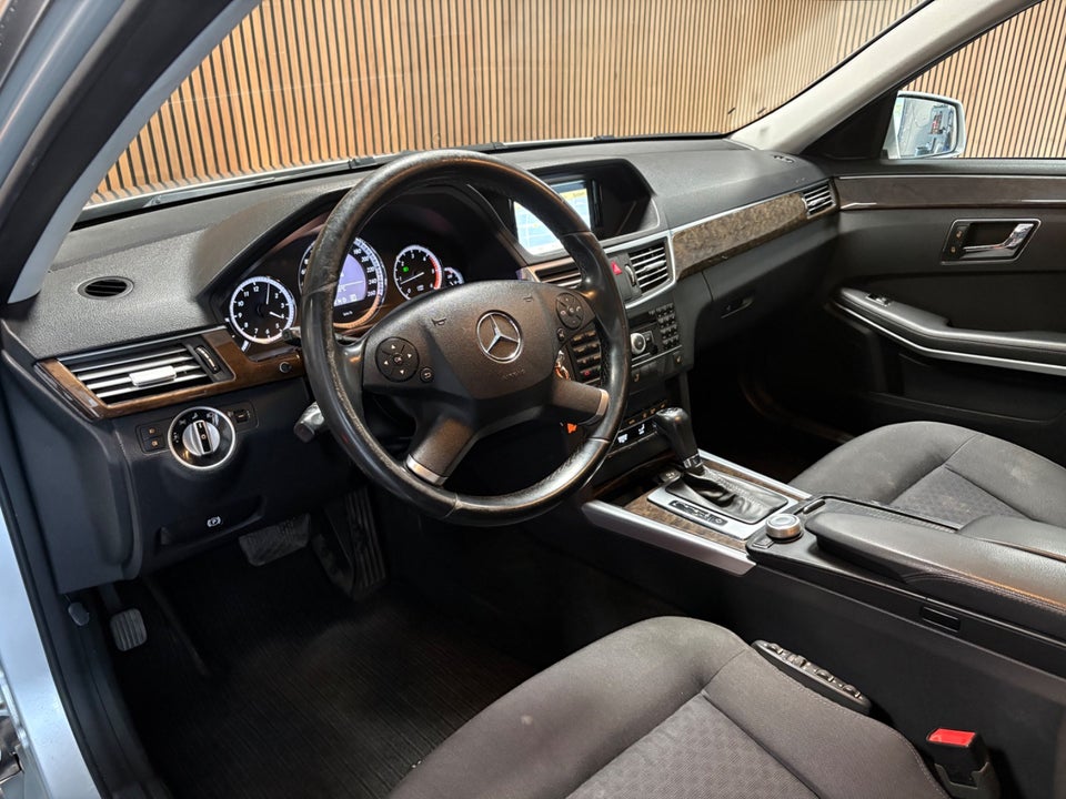 Mercedes E200 2,2 CDi stc. aut. BE 5d