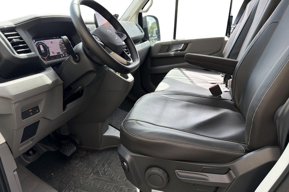 VW Crafter 35 2,0 TDi 177 Kassevogn L5H3 aut.