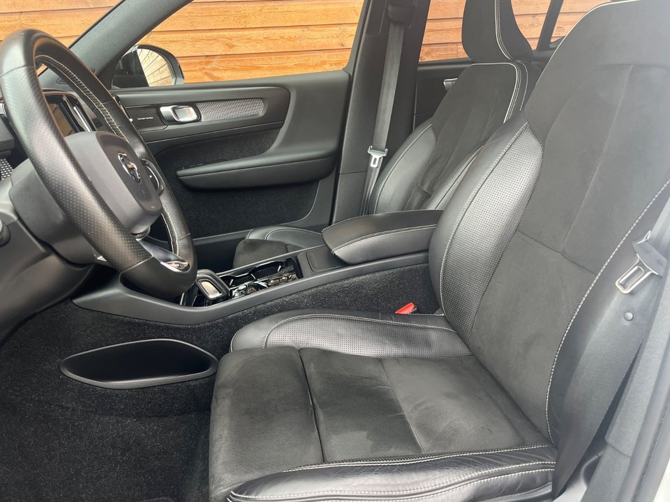 Volvo XC40 2,0 D4 190 R-Design aut. AWD 5d