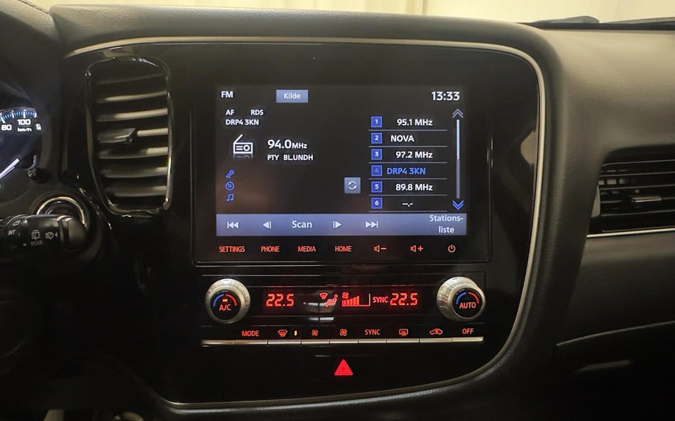 Mitsubishi Outlander 2,4 PHEV Intense CVT 4WD 5d