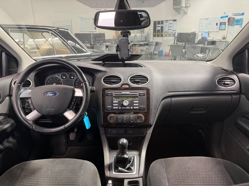 Ford Focus 1,6 Titanium 5d