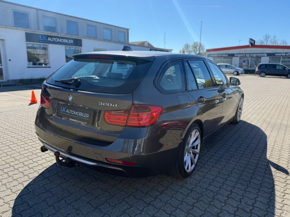 BMW 320d 2,0 Touring aut. 5d