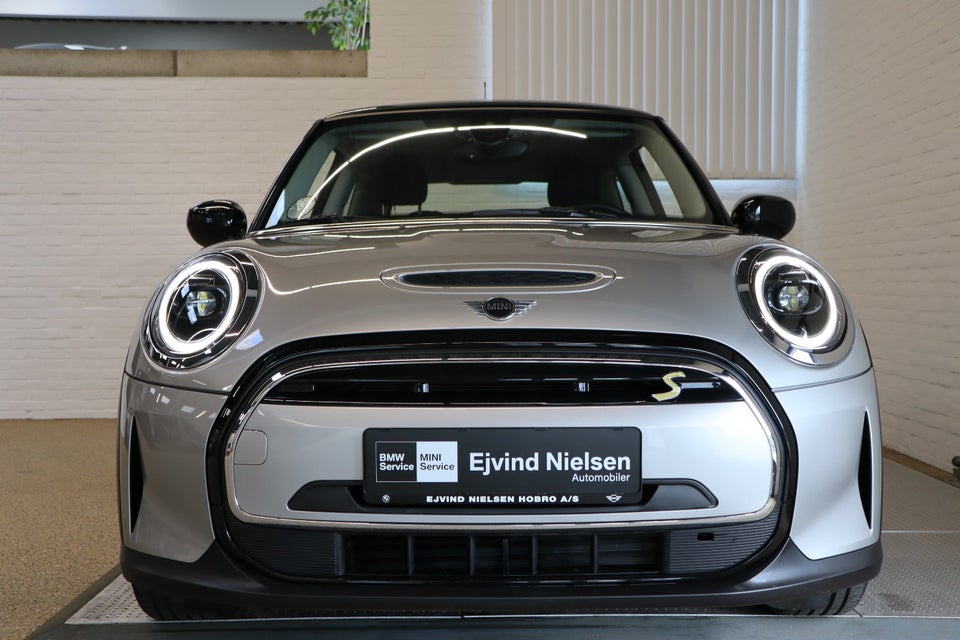 MINI Cooper SE Classic Trim 3d