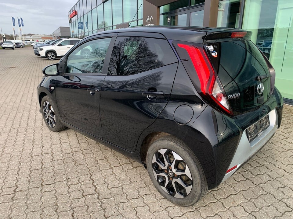 Toyota Aygo 1,0 VVT-i x-press 5d