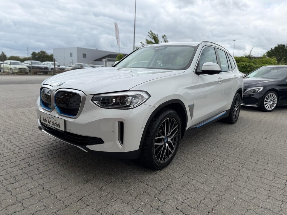 BMW iX3 Charged 5d