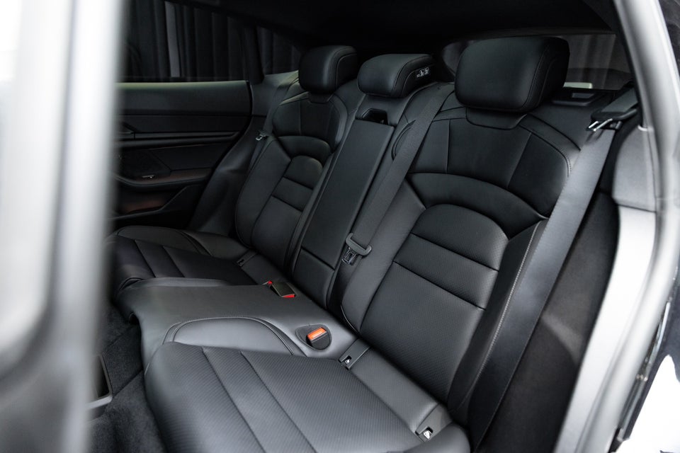 Porsche Taycan Sport Turismo 5d