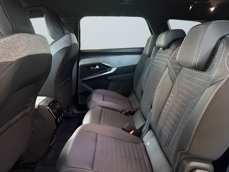 Peugeot e-5008 77 Allure Pack 7prs 5d