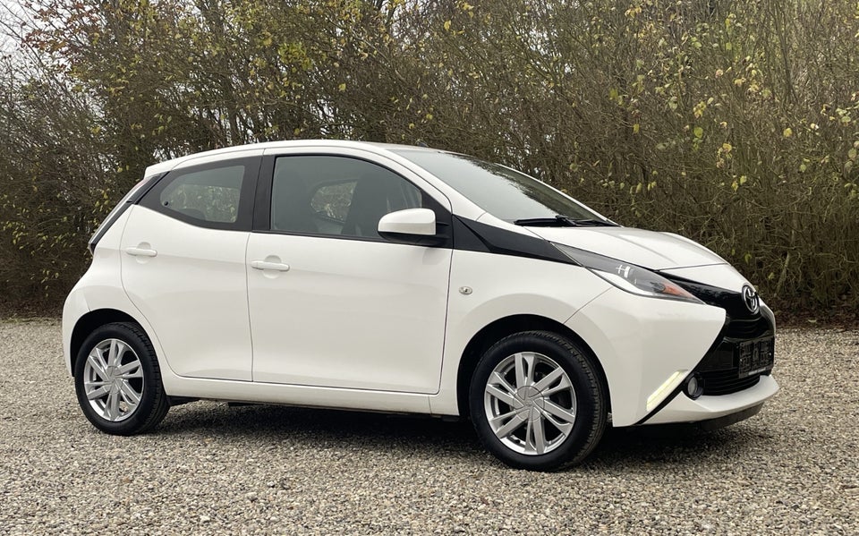 Toyota Aygo 1,0 VVT-i x-touch 5d