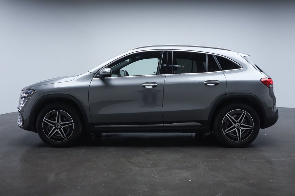 Mercedes EQA300 AMG Line 4Matic 5d