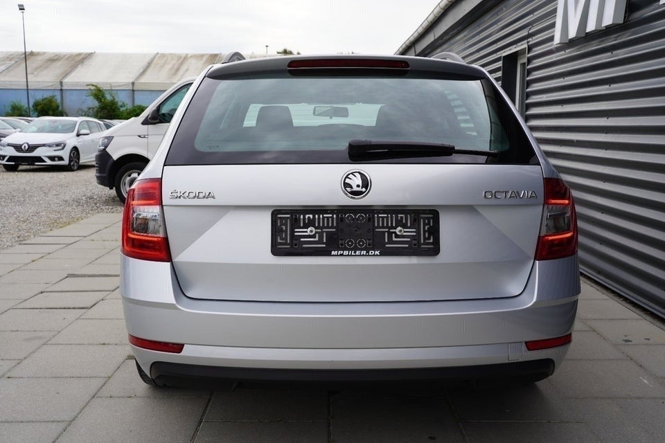 Skoda Octavia 1,6 TDi 115 Ambition Combi DSG 5d