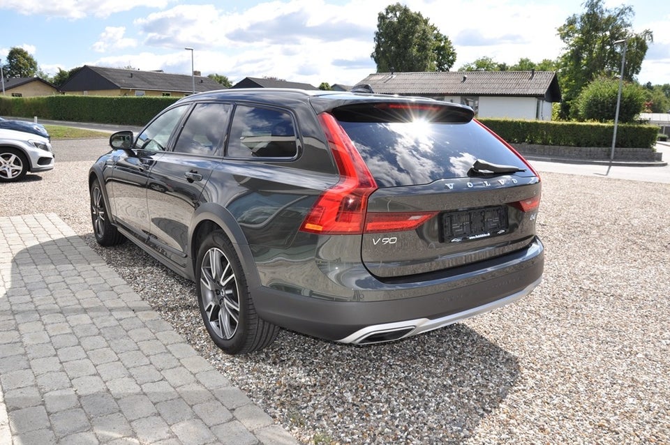 Volvo V90 CC 2,0 D4 190 Pro aut. AWD 5d