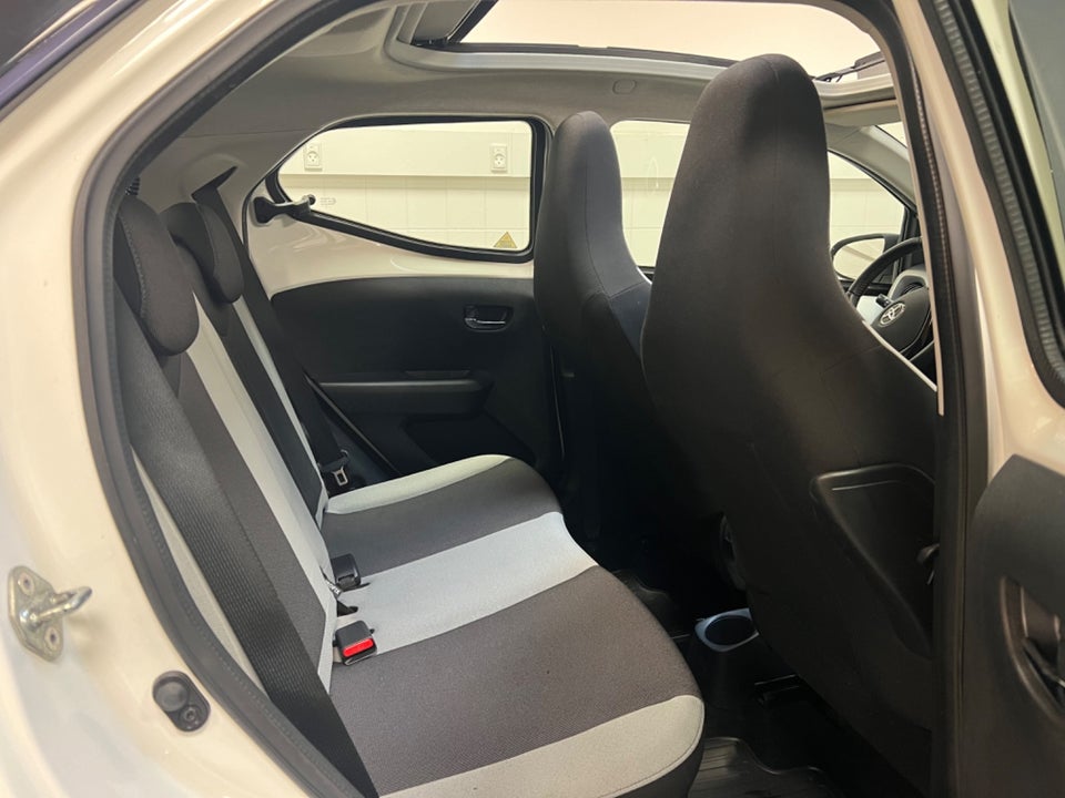 Toyota Aygo 1,0 VVT-i x-sky 5d