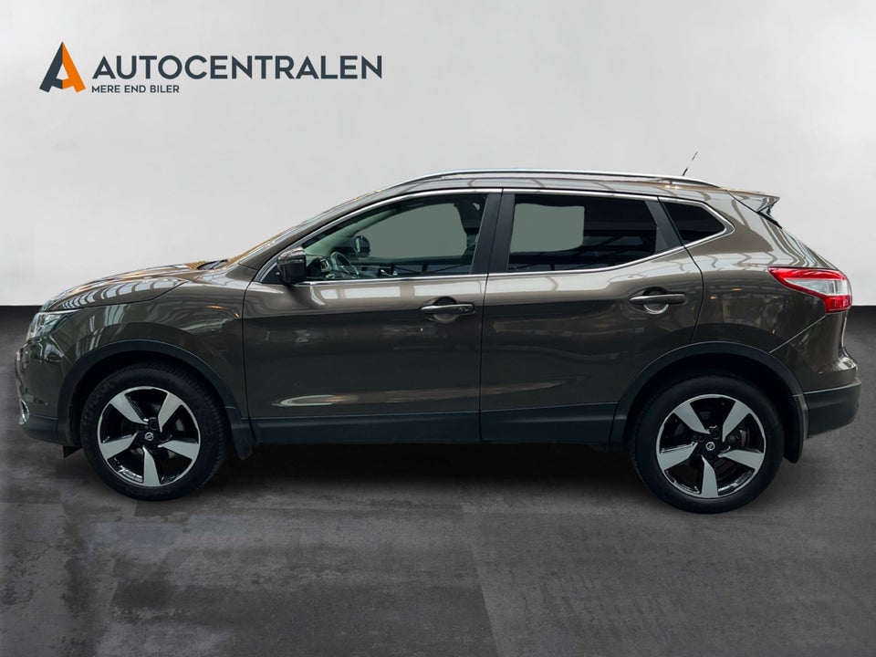 Nissan Qashqai 1,6 Dig-T 163 N-Connecta 5d