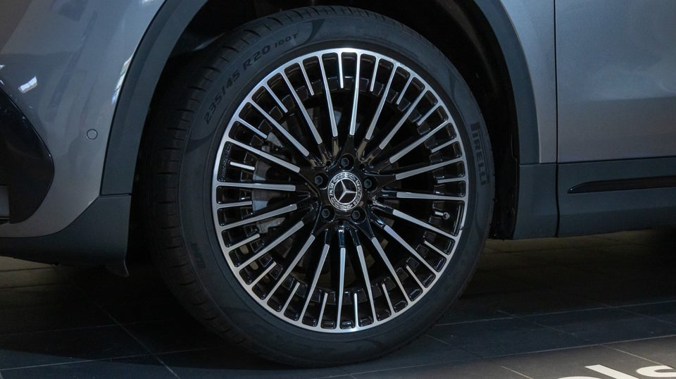 Mercedes EQA350 AMG Line 4Matic 5d