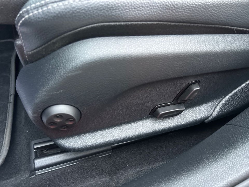 Mercedes C300 e 2,0 AMG Line Night Edition stc. aut. 5d