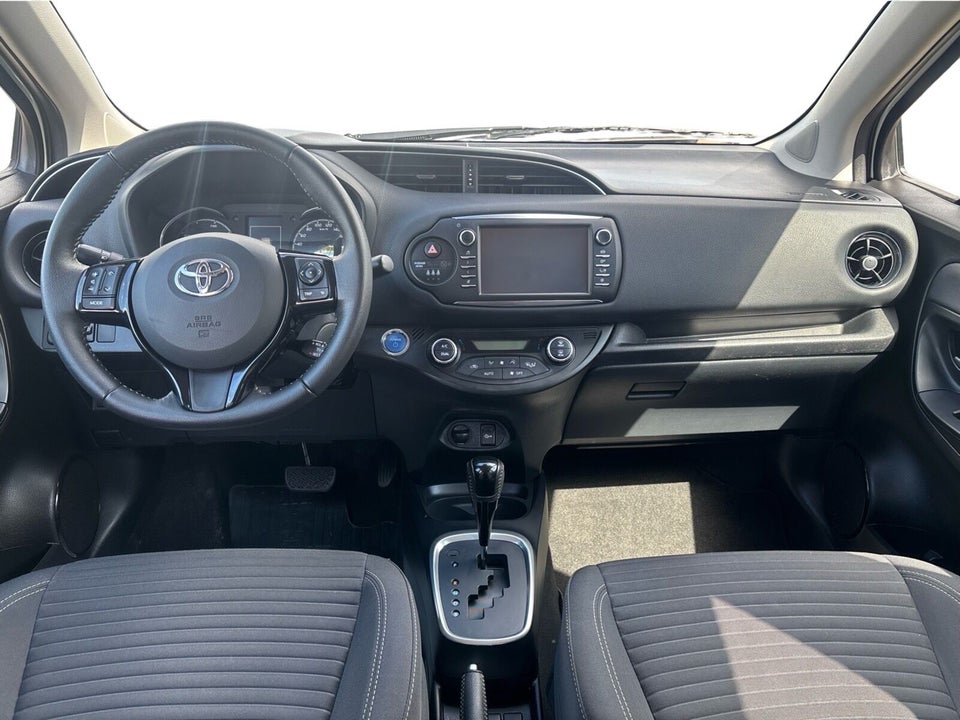 Toyota Yaris 1,5 Hybrid H3 Limited e-CVT 5d