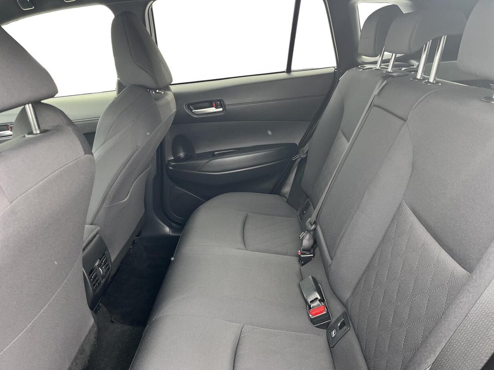 Toyota Corolla Cross 2,0 Hybrid Style Comfort CVT 5d