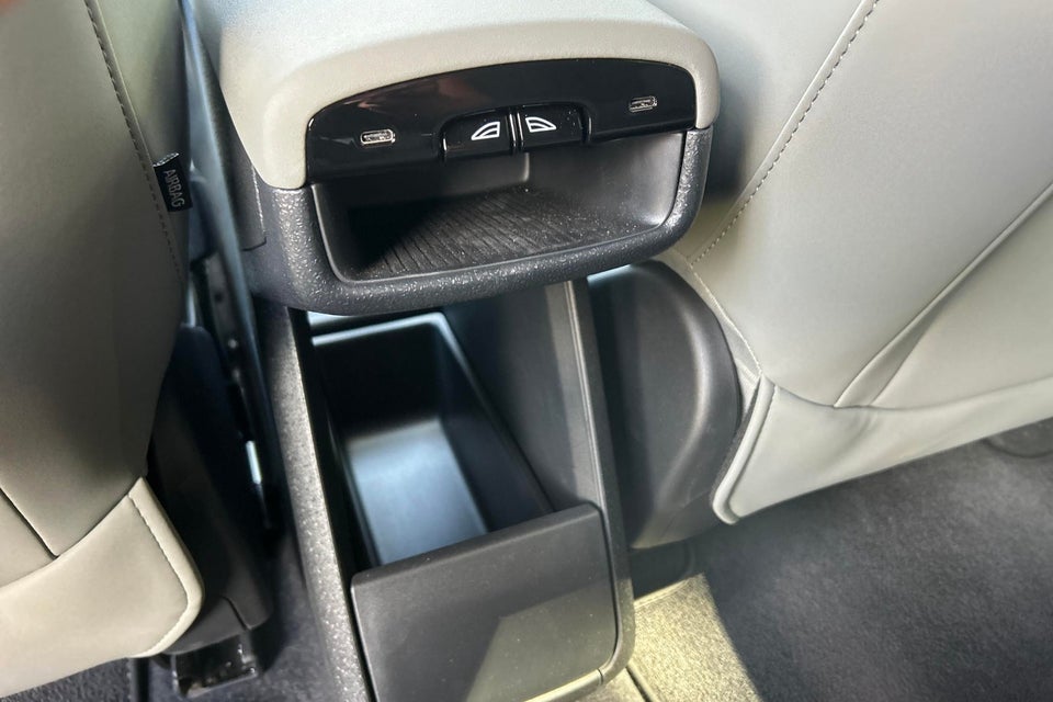 Volvo EX30 Extended Range Plus 5d