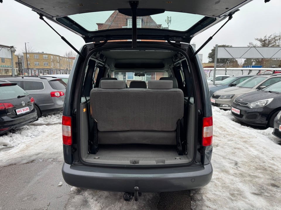 VW Caddy 1,6 Life 7prs 5d