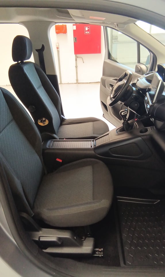 Peugeot Rifter 1,2 PureTech 110 L1 Allure 5d