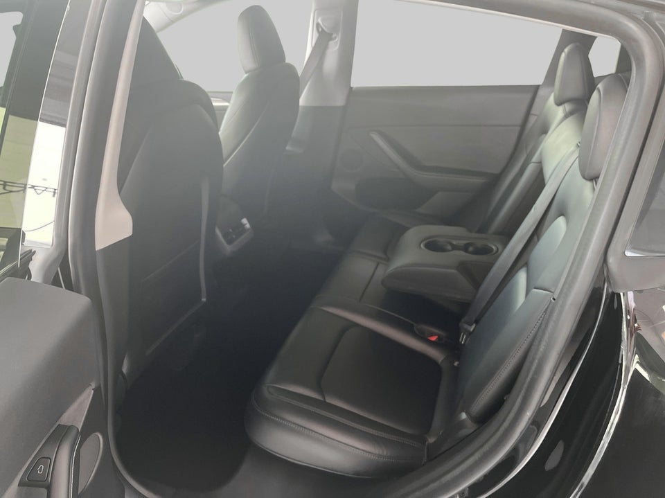 Tesla Model Y RWD 5d