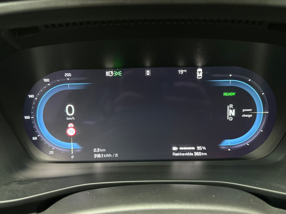 Volvo XC40 ReCharge Extended Range Plus 5d