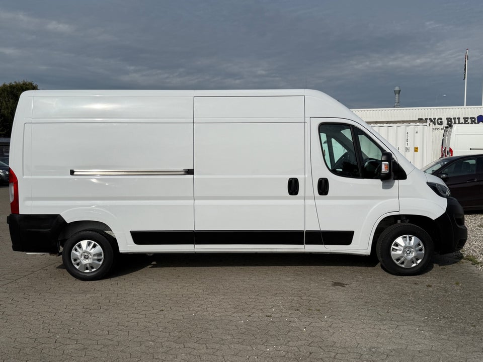 Peugeot Boxer 333 2,2 BlueHDi 140 L3H2 Premium