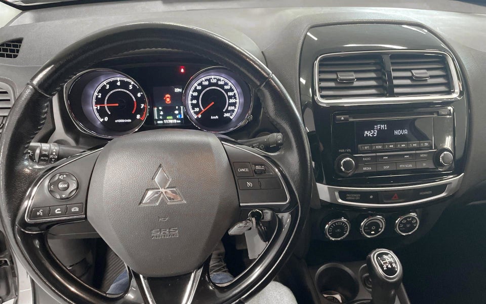 Mitsubishi ASX 1,6 Invite 5d