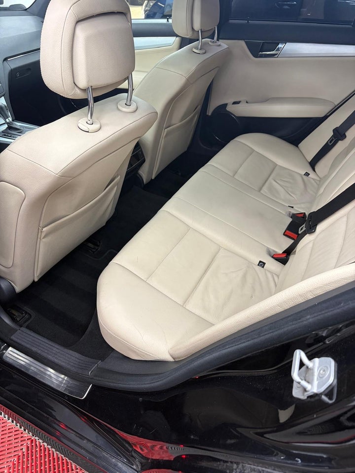 Mercedes C320 3,0 CDi Avantgarde stc. aut. 5d