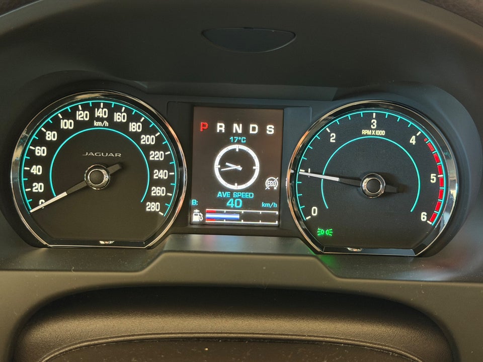 Jaguar XF 2,2 D 163 Luxury aut. 4d