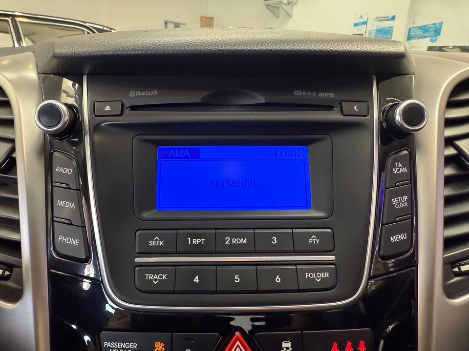 Hyundai i30 1,6 CRDi 110 XTR Eco 5d