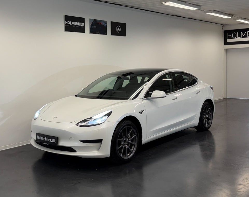Tesla Model 3 Standard Range+ RWD 4d