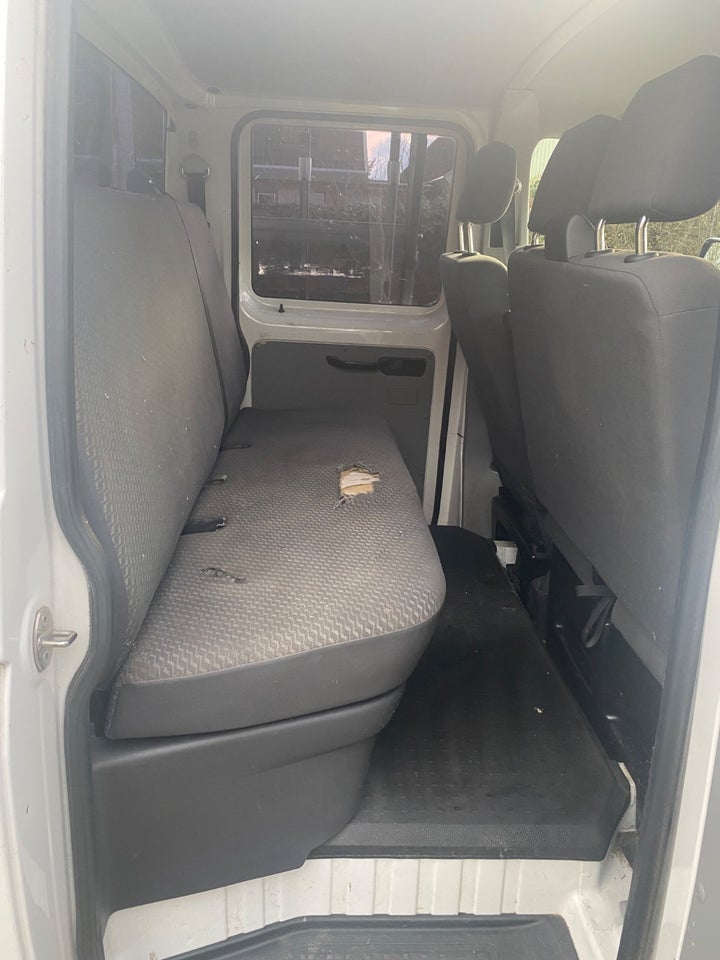 VW Transporter 2,0 TDi 140 Db.Kab m/lad 4d