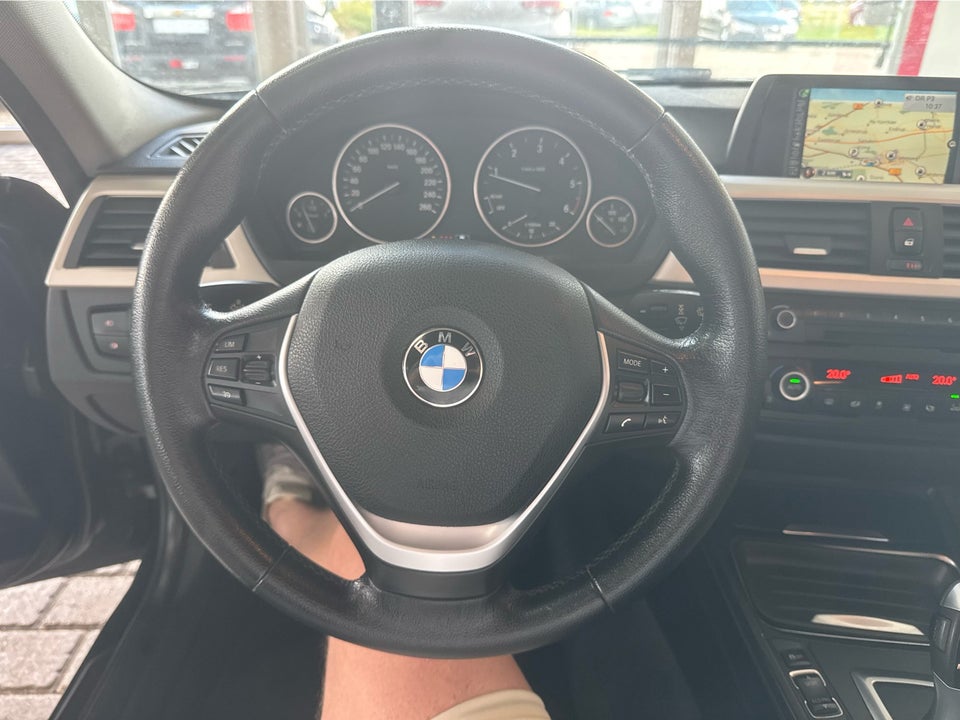 BMW 320d 2,0 Touring aut. 5d