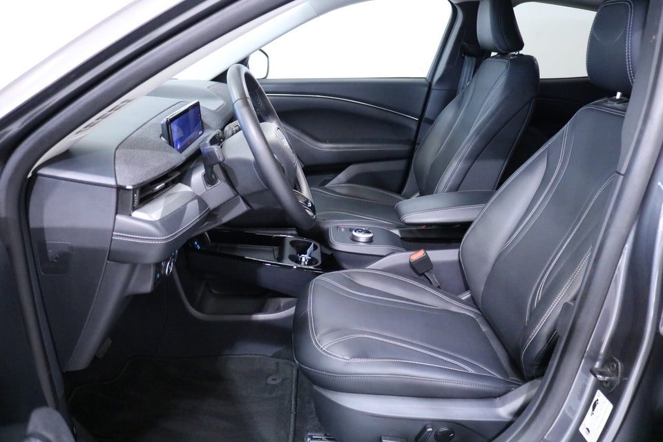 Ford Mustang Mach-E 70 Standard Range 5d