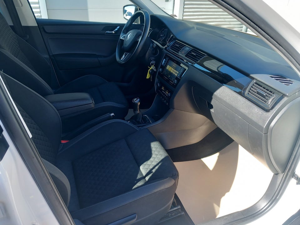 Skoda Rapid 1,2 TSi 110 Ambition Spaceback 5d