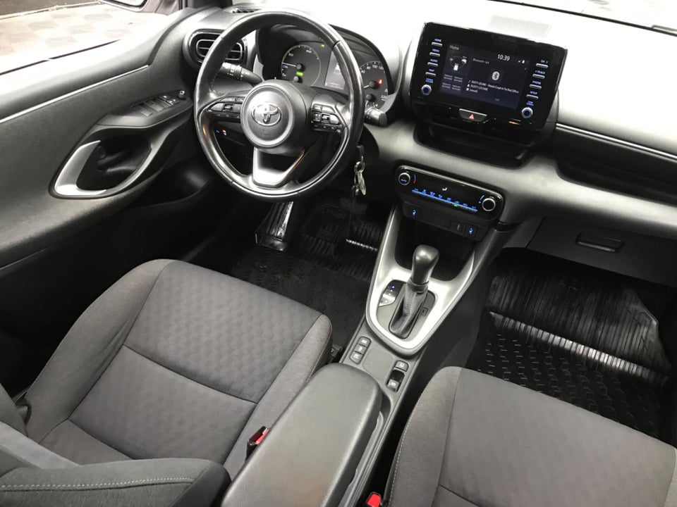 Toyota Yaris 1,5 Hybrid H3 Vision e-CVT 5d