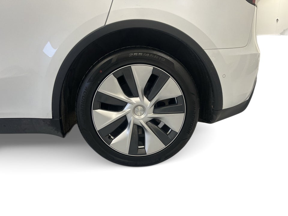 Tesla Model Y Long Range AWD 5d