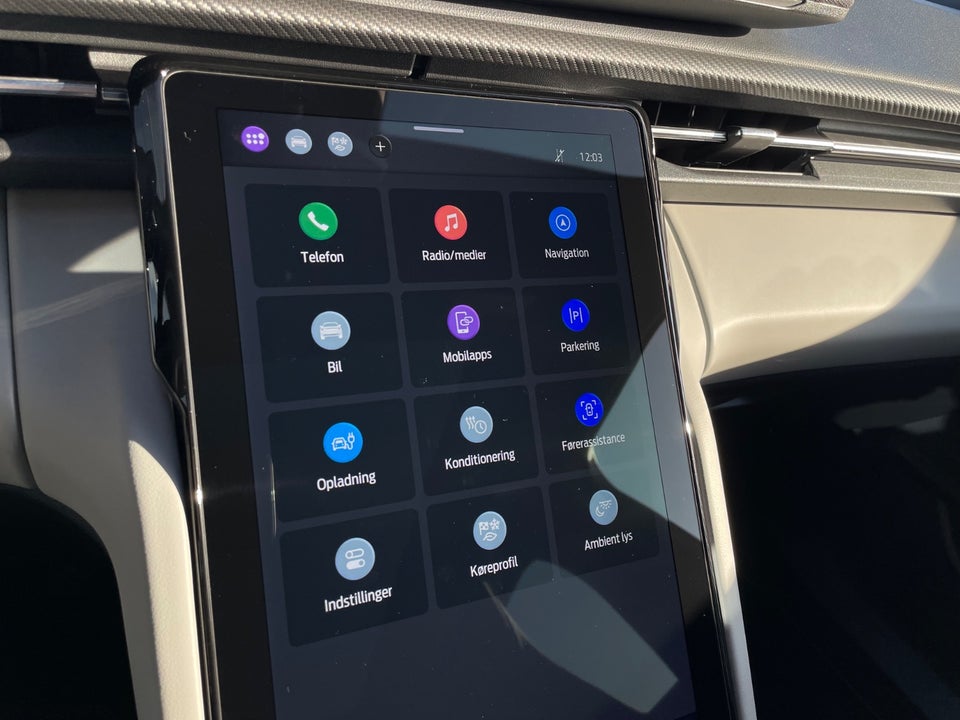 Ford Explorer 82 Premium Extended Range 5d