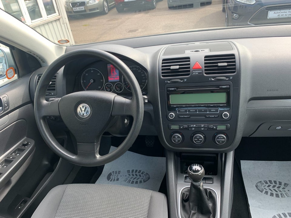 VW Jetta 1,9 TDi 105 Trendline BM 4d