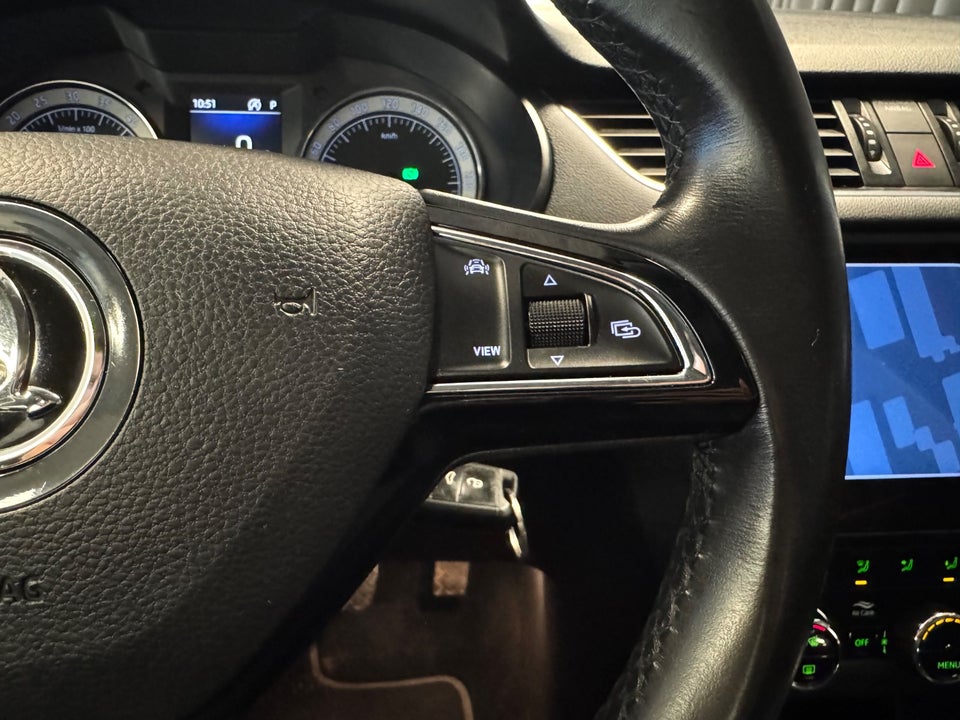 Skoda Octavia 1,6 TDi 115 Ambition Combi DSG 5d