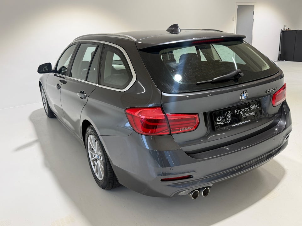 BMW 320d 2,0 Touring aut. 5d