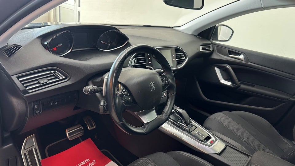 Peugeot 308 1,2 PureTech 130 Selection Sky EAT8 5d