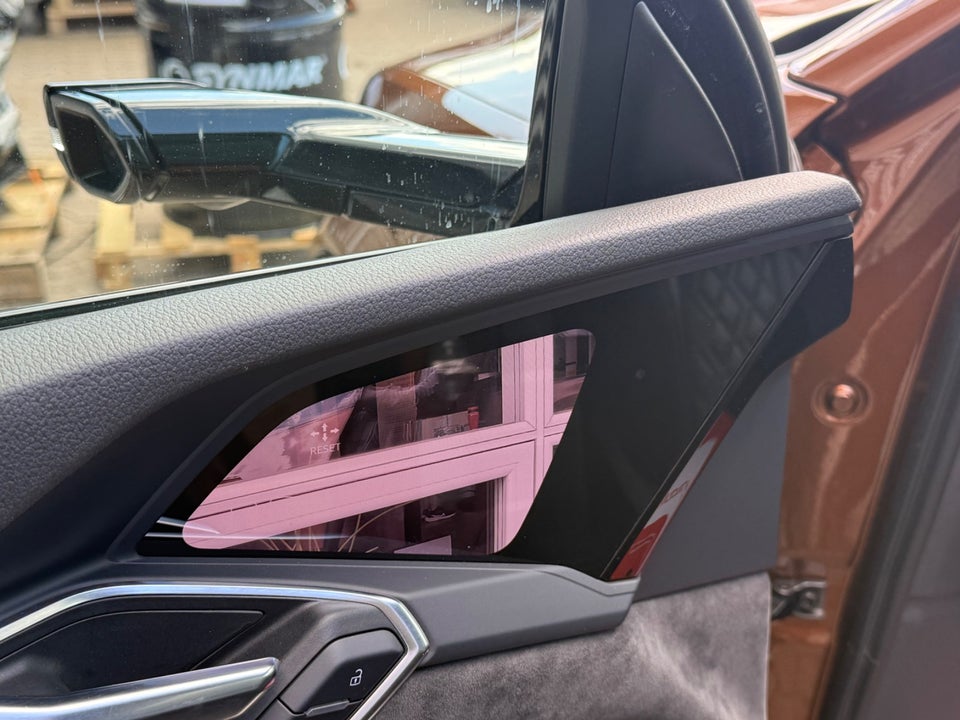 Audi e-tron S quattro 5d