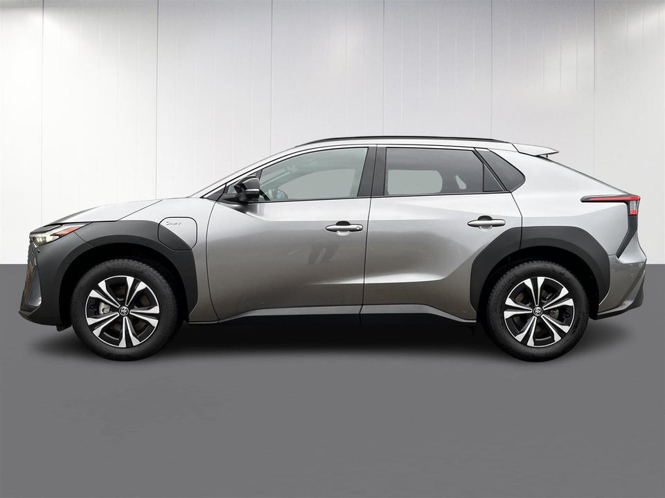 Toyota bZ4X Executive 5d