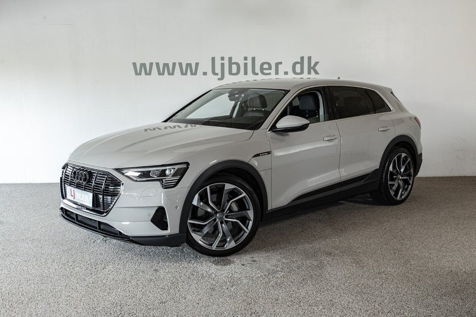Audi e-tron 55 quattro 5d