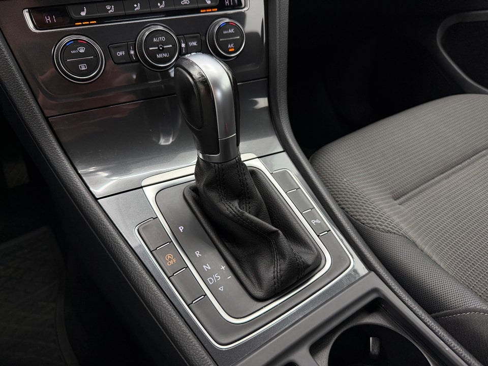 VW Golf VII 1,6 TDi 115 Comfortline Variant DSG Van 5d