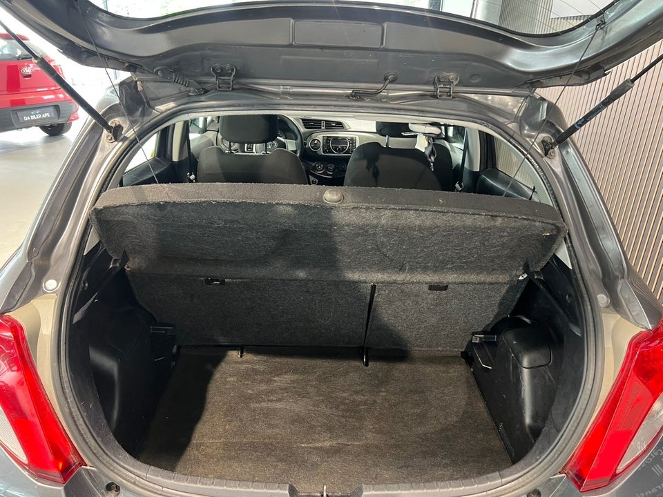 Toyota Yaris 1,0 VVT-i T2 5d