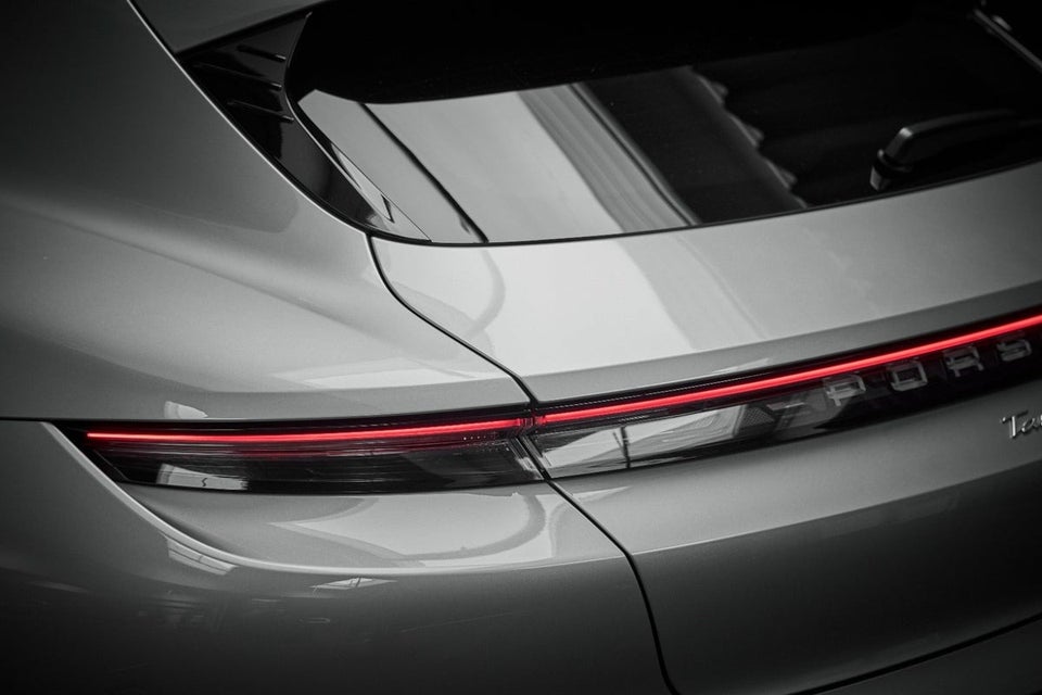 Porsche Taycan Sport Turismo 5d