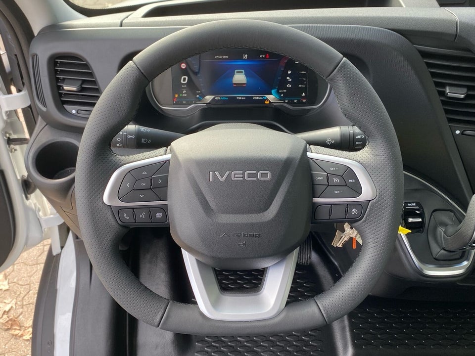 Iveco Daily 3,0 35S18 4100mm Alukasse m/lift AG8